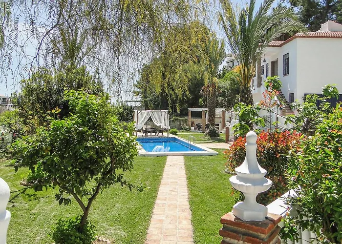 4 Bedroom Gorgeous In Frigiliana Holiday home Nerja