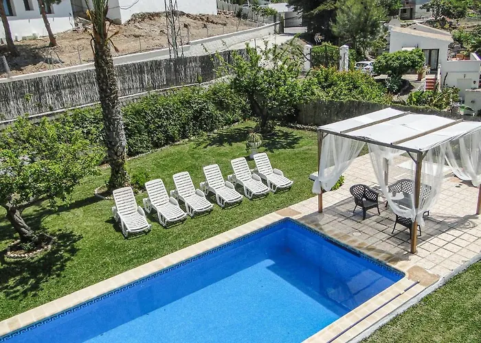 4 Bedroom Gorgeous In Frigiliana Holiday home *