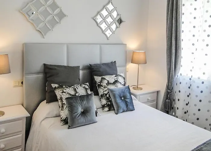 4 Bedroom Gorgeous In Frigiliana *