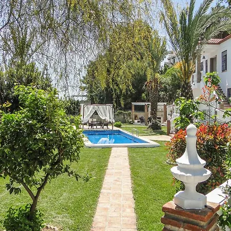 4 Bedroom Gorgeous In Frigiliana Дом отдыха Нерха