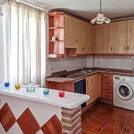 4 Bedroom Gorgeous In Frigiliana *