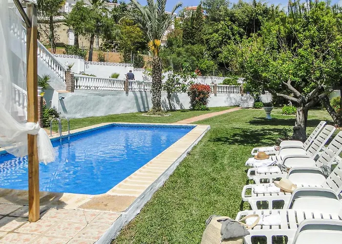 4 Bedroom Gorgeous In Frigiliana * Нерха