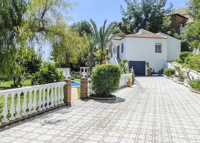 Vakantiehuis 4 Bedroom Gorgeous In Frigiliana *