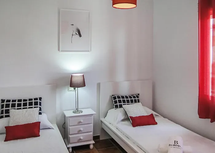 4 Bedroom Gorgeous In Frigiliana Vakantiehuis