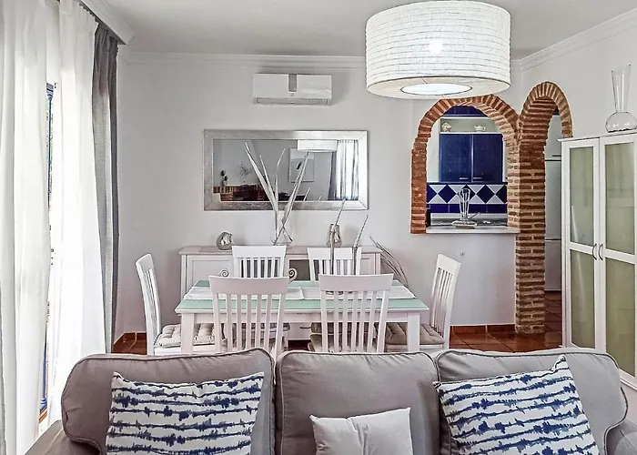 4 Bedroom Gorgeous In Frigiliana