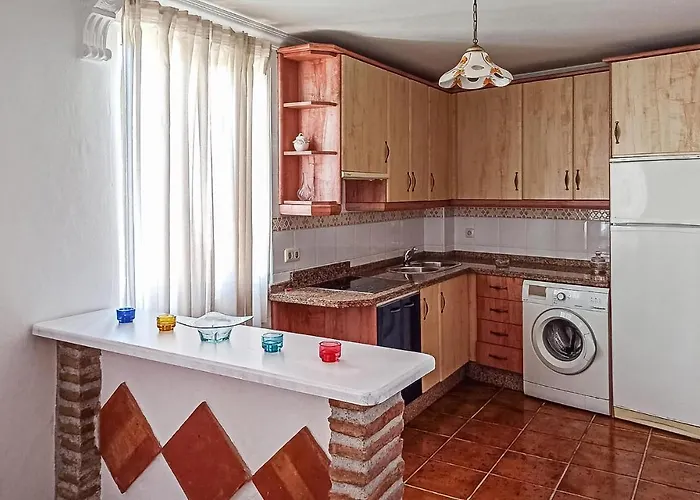 4 Bedroom Gorgeous In Frigiliana *